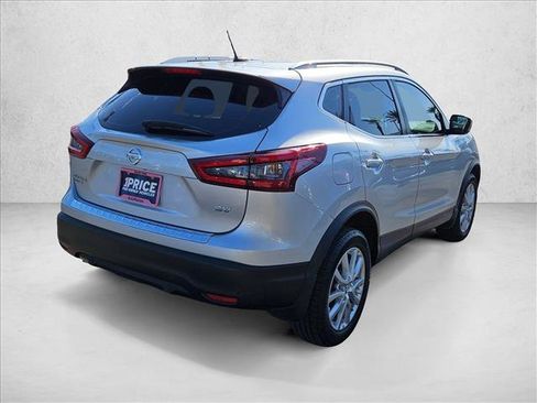 Used 2021 Nissan Rogue Sport SV image 5