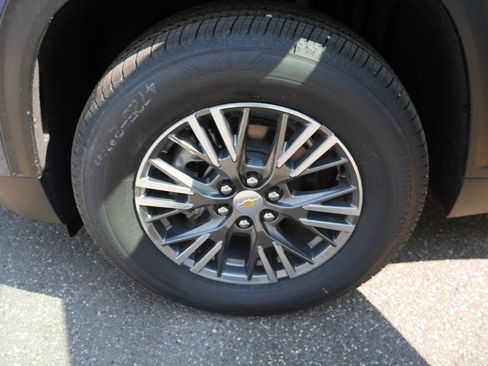 New 2026 Chevrolet Traverse LT w/ Enhanced Driving Package image 32