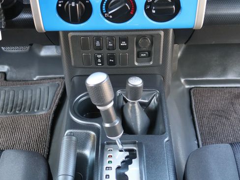 Used 2007 Toyota FJ Cruiser 4WD image 48