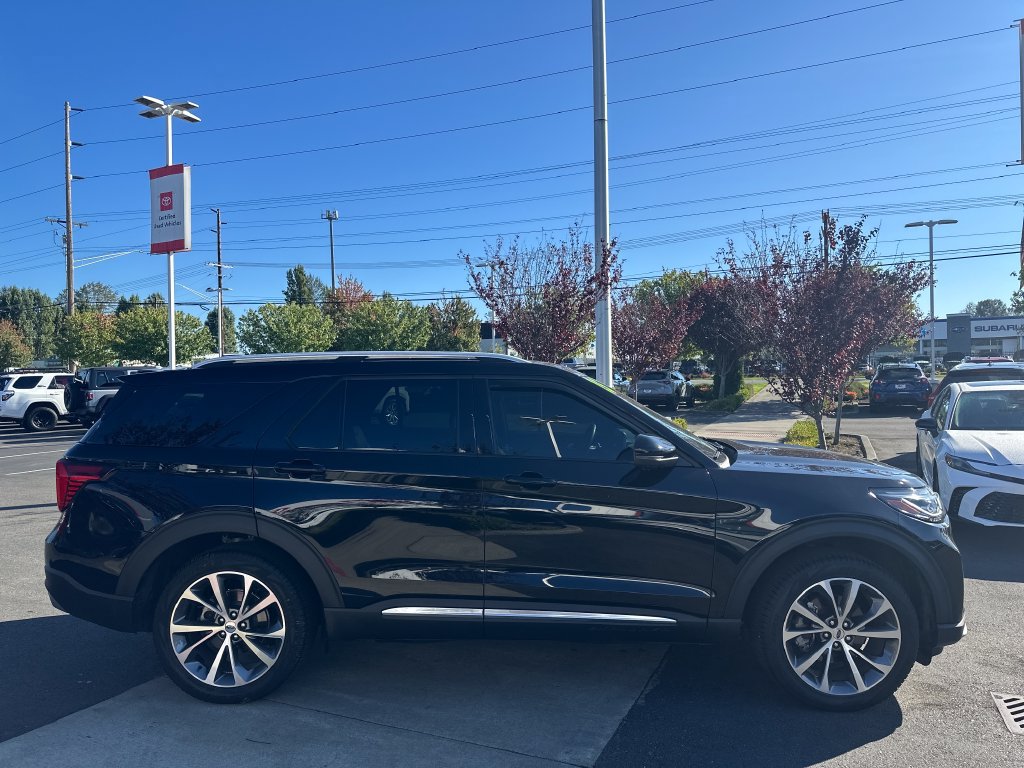 Used 2025 Ford Explorer Platinum w/ Ultimate Package AWD/4WD image 6