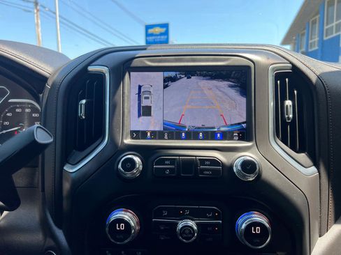 Certified 2020 GMC Sierra 1500 AT4 w/ Off-Road Performance Package AWD/4WD image 27