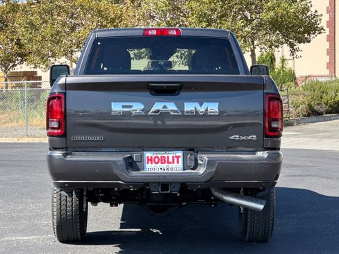 New 2026 RAM 2500 Big Horn AWD/4WD image 4