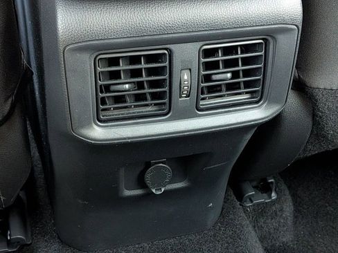 Used 2025 Toyota RAV4 LE AWD/4WD image 18