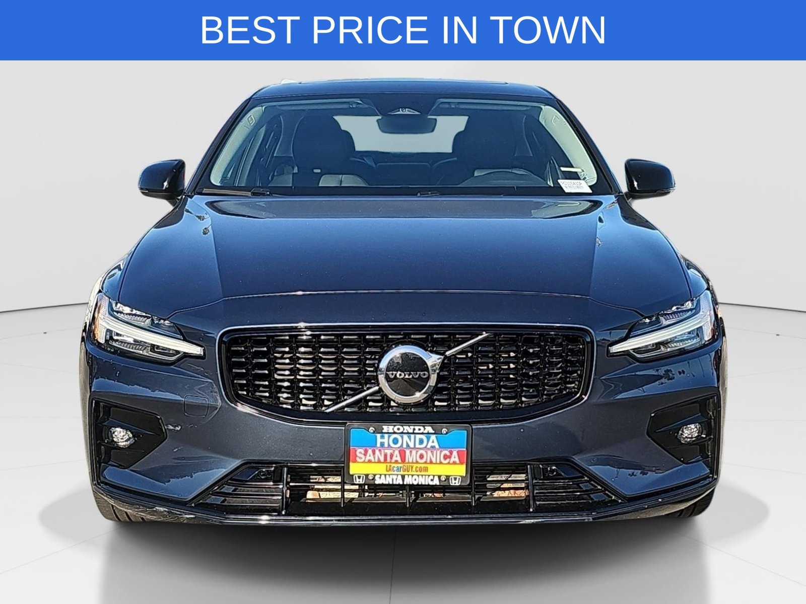 Used 2024 Volvo S60 B5 Core AWD/4WD image 2