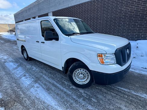 Used 2020 Nissan NV 2500 S image 34