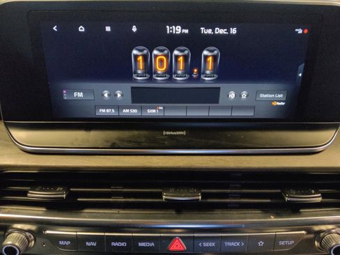 Used 2022 Kia Telluride EX w/ EX Premium Package image 25