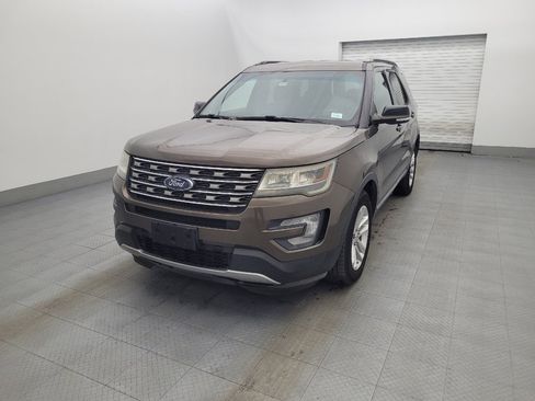 Used 2016 Ford Explorer XLT image 15