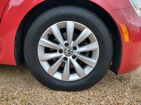 Used 2015 Volkswagen Beetle 1.8T image 18