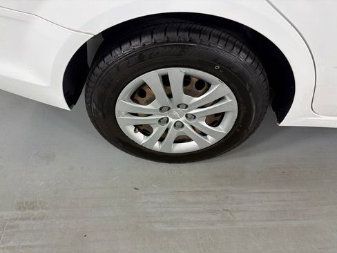 Used 2017 Chevrolet Sonic LS image 9