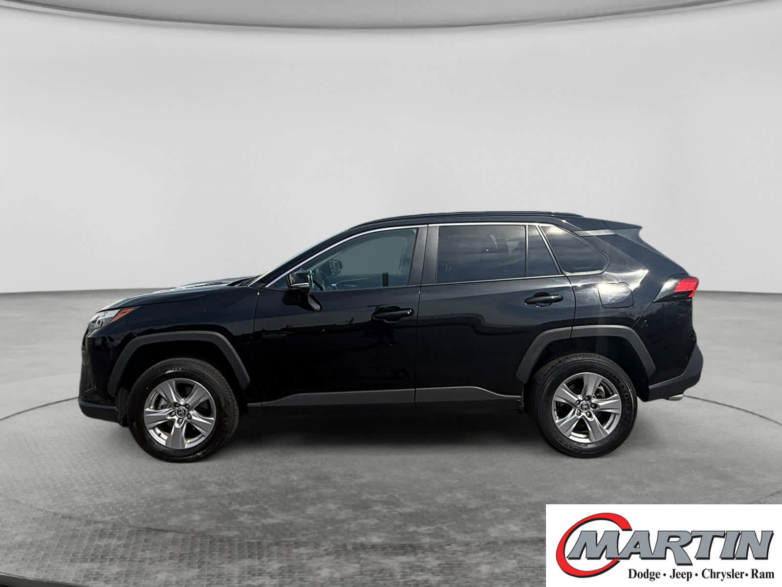 Used 2025 Toyota RAV4 XLE AWD/4WD image 8