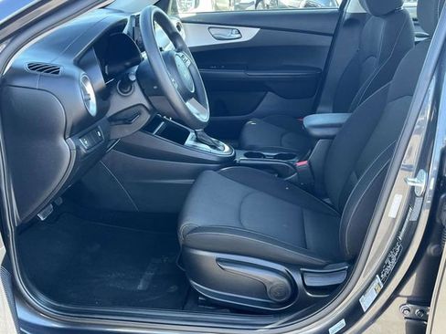 Used 2022 Kia Forte LXS image 13