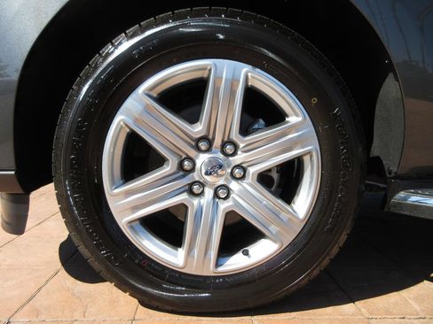 Used 2020 Ford Expedition XLT w/ Equipment Group 202A RWD image 9