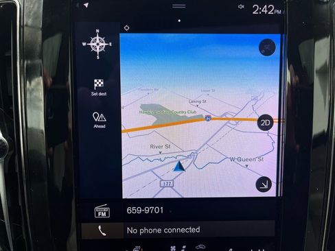 Used 2021 Volvo XC60 T5 Momentum w/ Protection Package image 12