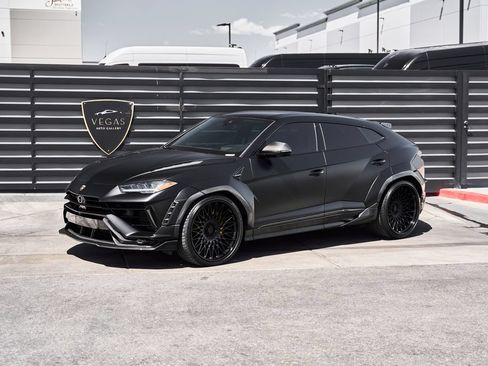 Used 2024 Lamborghini Urus Performante AWD/4WD image 5