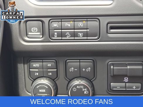 Used 2023 Chevrolet Tahoe Z71 w/ Z71 Off-Road Package AWD/4WD image 22