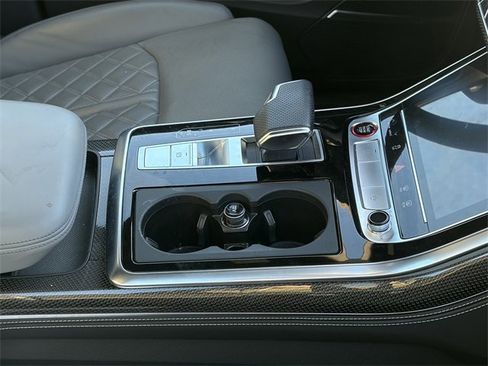 Used 2021 Audi SQ8 Prestige image 9