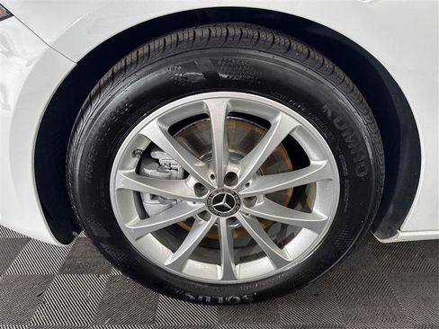 Used 2020 Mercedes-Benz A 220 4MATIC image 32