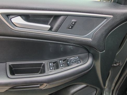 Used 2024 Ford Edge SEL w/ Convenience Package image 12