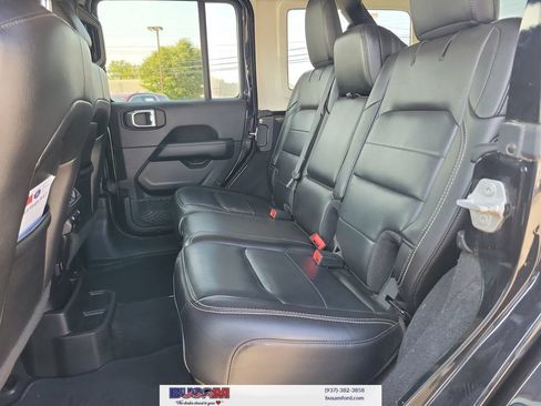 Used 2021 Jeep Wrangler Unlimited Sahara w/ Uconnect 4C Nav & Sound Group AWD/4WD image 9