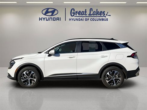 Used 2025 Kia Sportage EX w/ EX Premium Package image 2