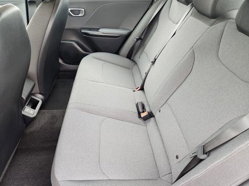 New 2025 Kia K4 LX image 12