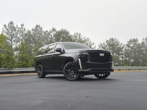 Used 2021 Cadillac Escalade ESV Sport w/ Driver Assist Tech Package AWD/4WD image 2
