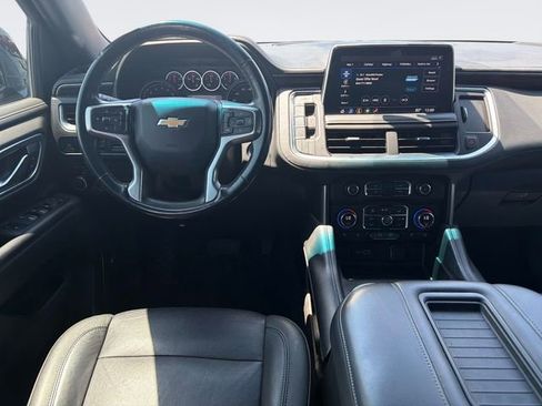 Used 2021 Chevrolet Suburban LT AWD/4WD image 18
