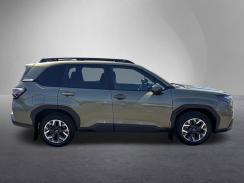Used 2026 Subaru Forester Premium AWD/4WD image 2