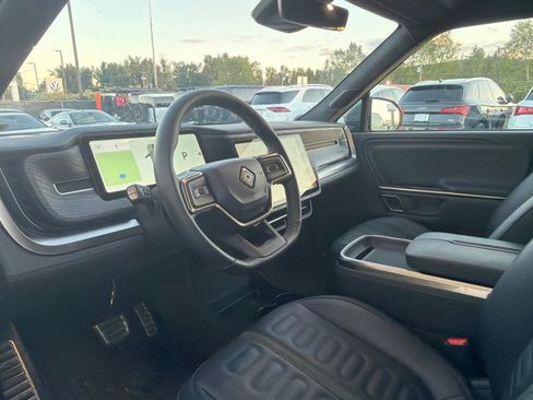 Used 2023 Rivian R1S Adventure AWD/4WD image 7