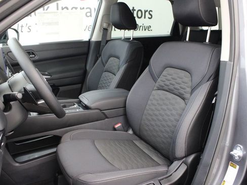 New 2026 Nissan Pathfinder S FWD image 13