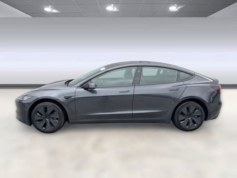 Used 2025 Tesla Model 3 Long Range image 2