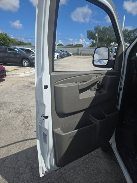 Used 2025 Chevrolet Express 2500 w/ Driver Convenience Package RWD image 21