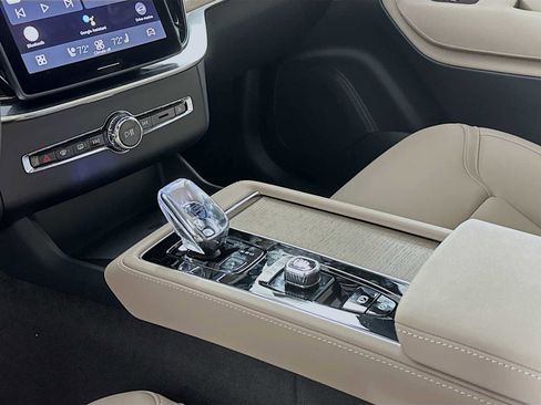 New 2026 Volvo XC90 B6 Core image 15