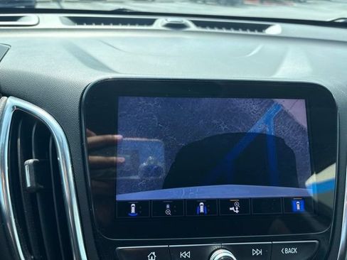 Used 2022 Chevrolet Equinox Premier FWD image 22