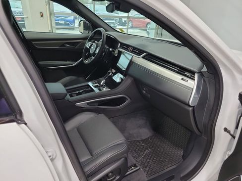 Used 2025 Jaguar F-PACE R-Dynamic S image 3