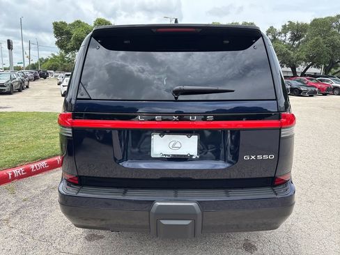 Used 2025 Lexus GX 550 w/ Accessory Package (2T) AWD/4WD image 4