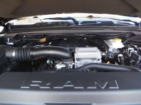Certified 2026 RAM 1500 Laramie w/ Laramie Preferred Package AWD/4WD image 9