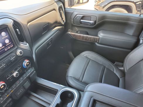 Used 2022 GMC Sierra 3500 Denali w/ Denali Ultimate Package AWD/4WD image 27
