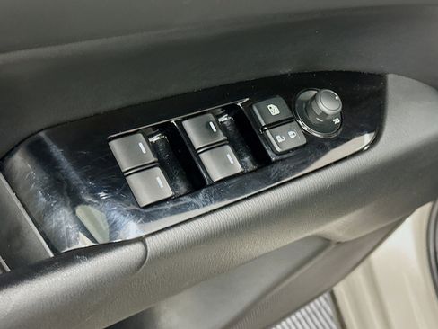 Used 2025 MAZDA CX-5 AWD 2.5 S w/ Preferred Package image 15