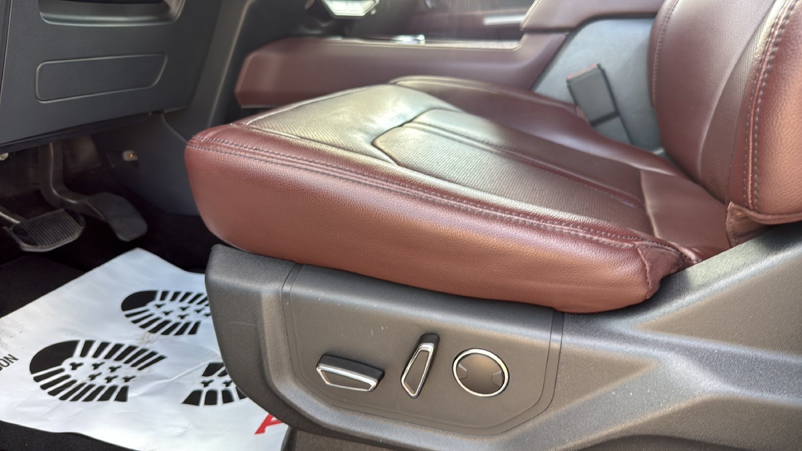 Used 2022 Ford Expedition Limited RWD image 10