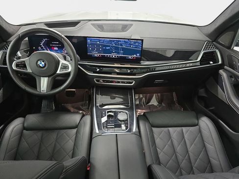 Used 2026 BMW X7 xDrive40i AWD/4WD image 12