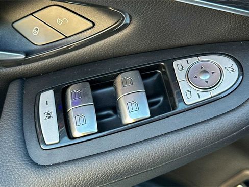 Certified 2022 Mercedes-Benz GLC 300 4MATIC image 12