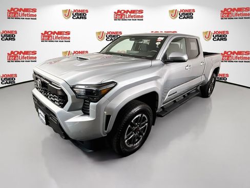 Certified 2024 Toyota Tacoma TRD Sport w/ TRD Sport Upgrade Package AWD/4WD image 15