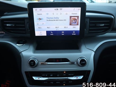 Used 2024 Ford Explorer XLT image 25