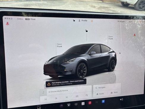 Used 2023 Tesla Model Y Long Range image 19