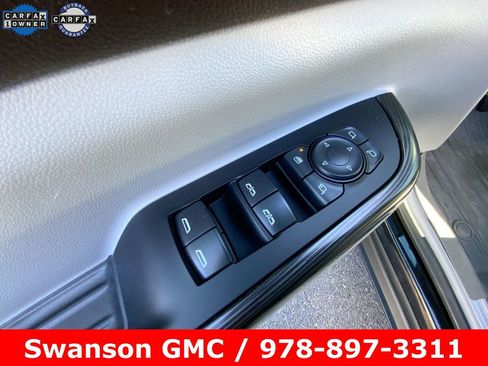 Certified 2023 GMC Acadia SLT w/ Technology Package image 26