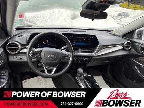 Used 2024 Chevrolet Trax ACTIV w/ Driver Confidence Package image 11