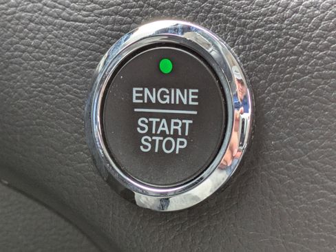 Used 2017 Ford Edge SEL w/ Equipment Group 201A image 29