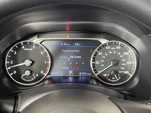Used 2025 Nissan Altima 2.5 SV FWD image 18