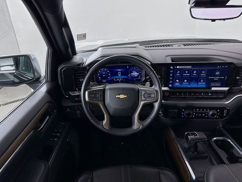 Used 2023 Chevrolet Silverado 1500 High Country w/ Technology Package image 24